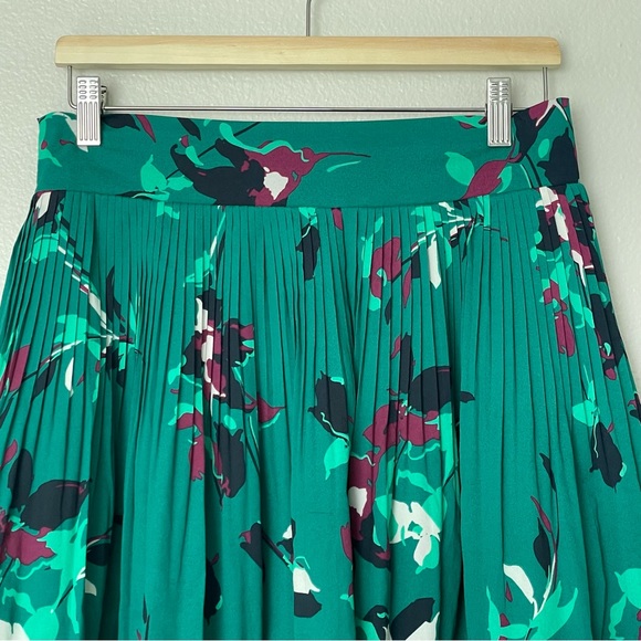 Merona Windward Green Floral Print Pleated Elastic Waist Skirt Size Medium - Picture 3 of 7